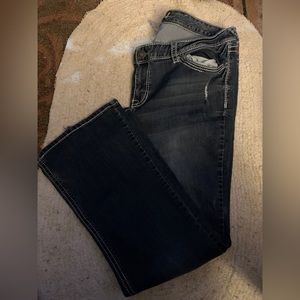 Maurice’s blue jeans size 22 Reg pretty good shape except for the bottom